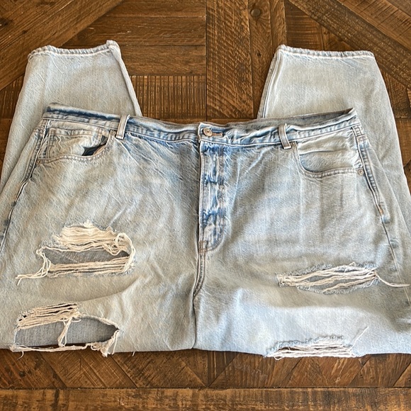 American Eagle Mom Jeans - Picture 3 of 11